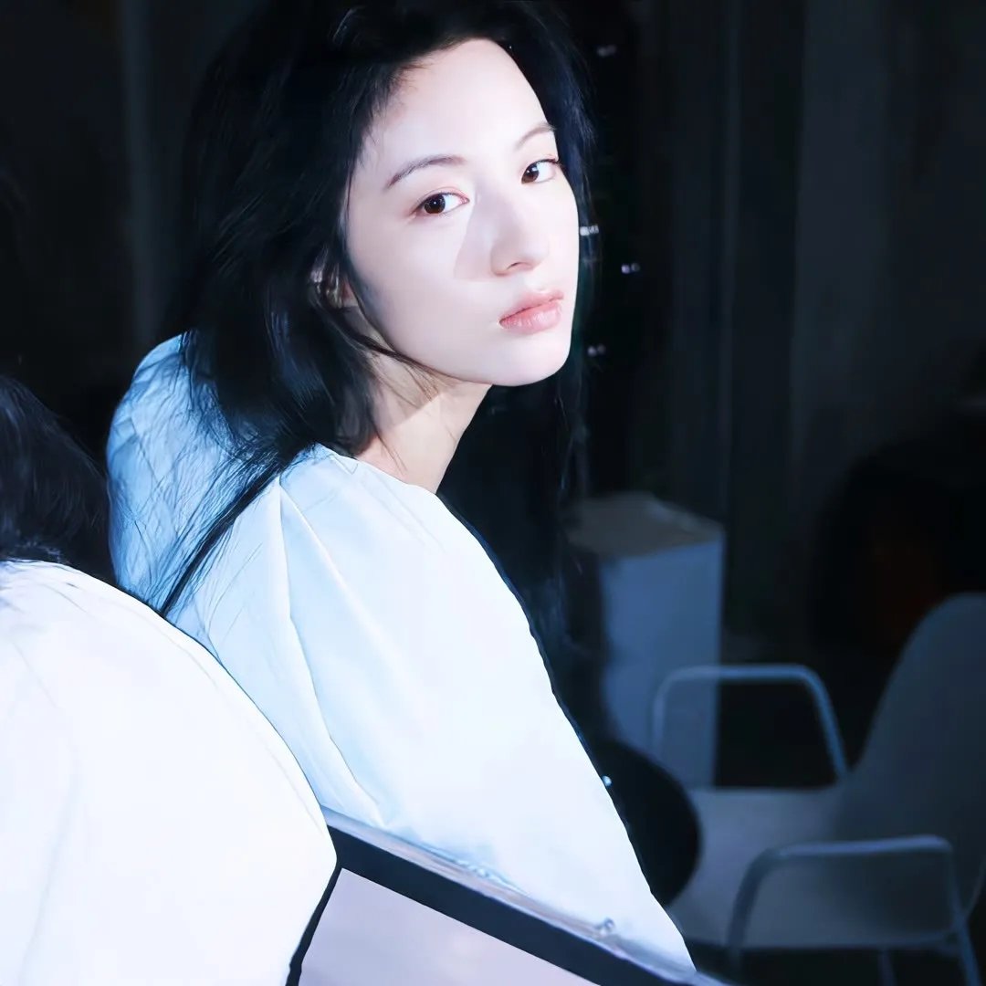 我才不要和人类恋爱呢